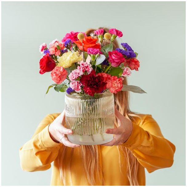 Brievenbus Bloemen – Vrolijk en Kleurrijk - Flair Brievenbusboeket – 6 kleurrijke bloemen, 32 cm